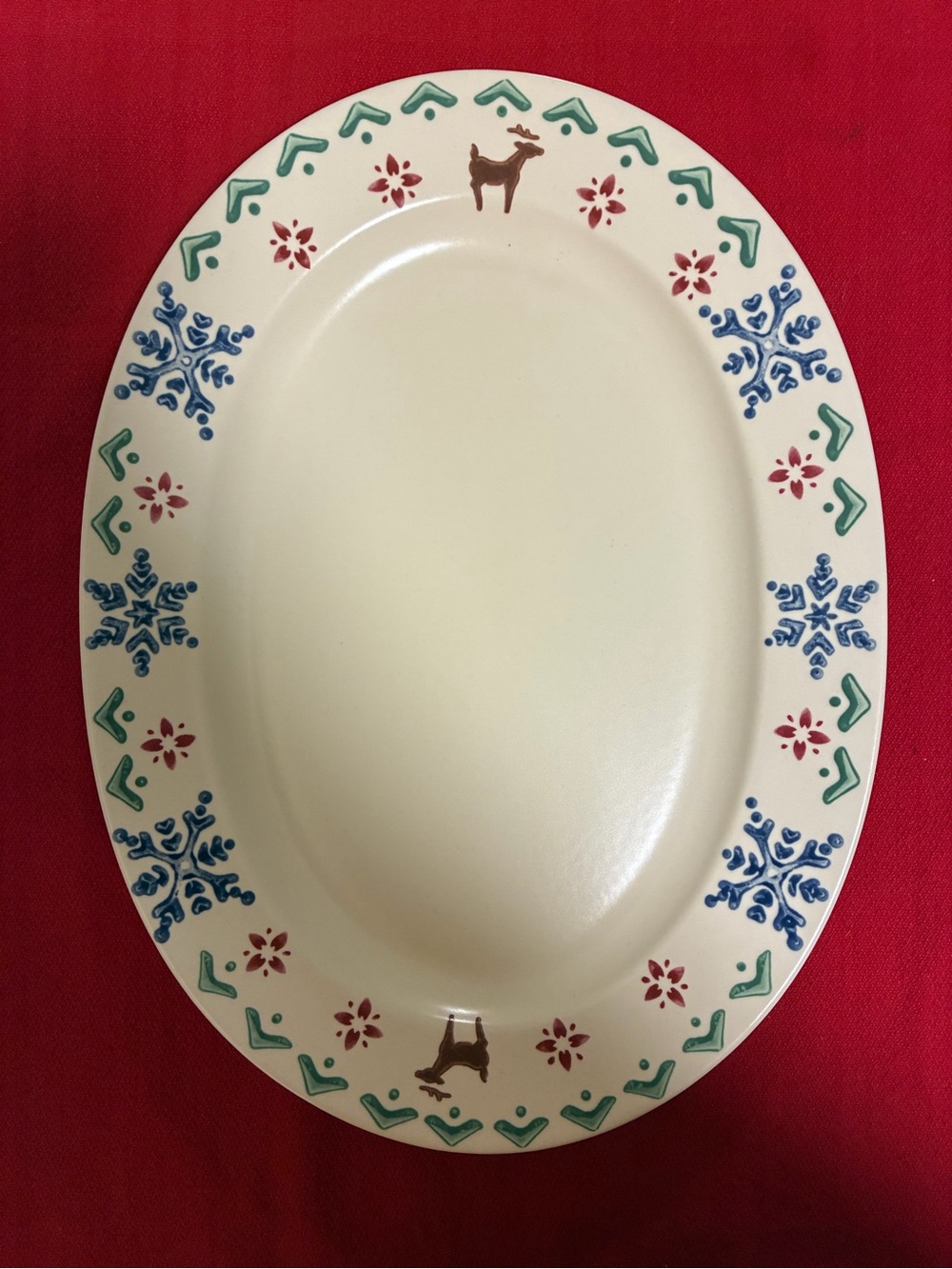 Pfaltzgraff Nordic Christmas Oval Platter with Reindeer & Snowflakes